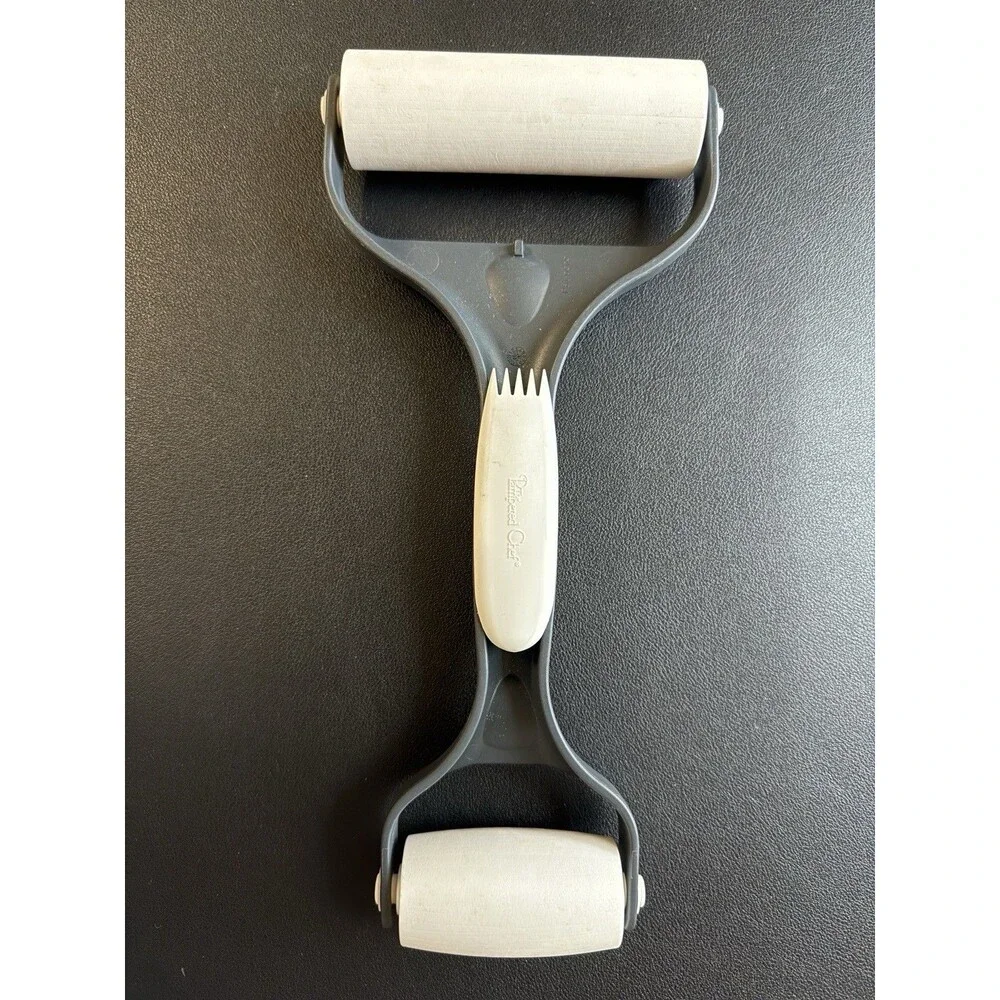 The Pampered Chef Bakers Roller Dual Rolling Pin #1485 No Box